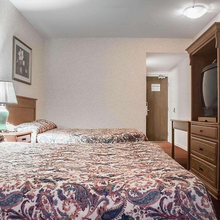 Econo Lodge By The Falls Niagara Falls Exterior foto