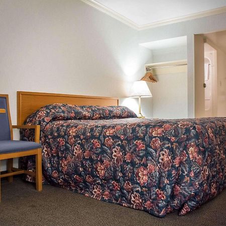 Econo Lodge By The Falls Niagara Falls Exterior foto