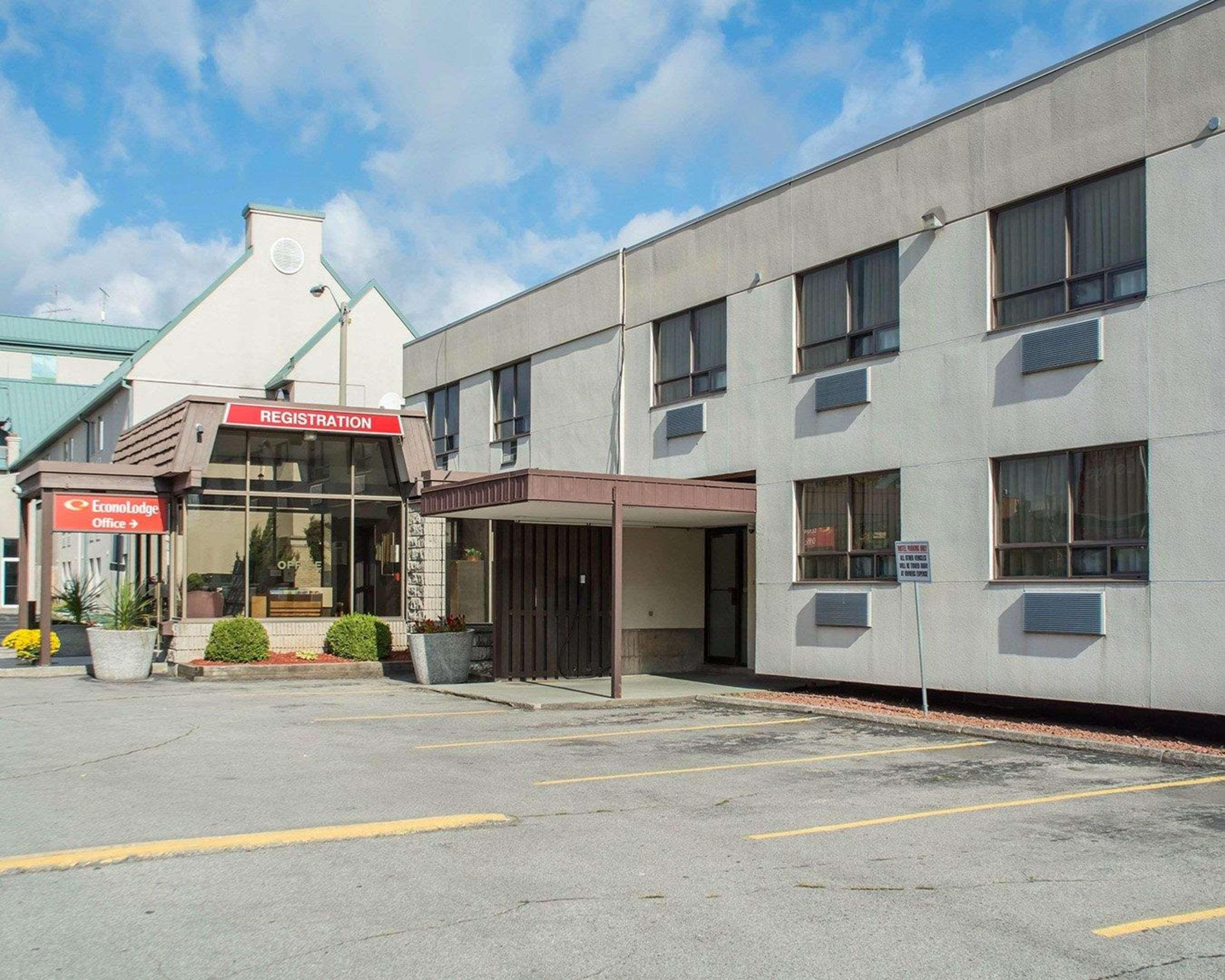 Econo Lodge By The Falls Niagara Falls Exterior foto