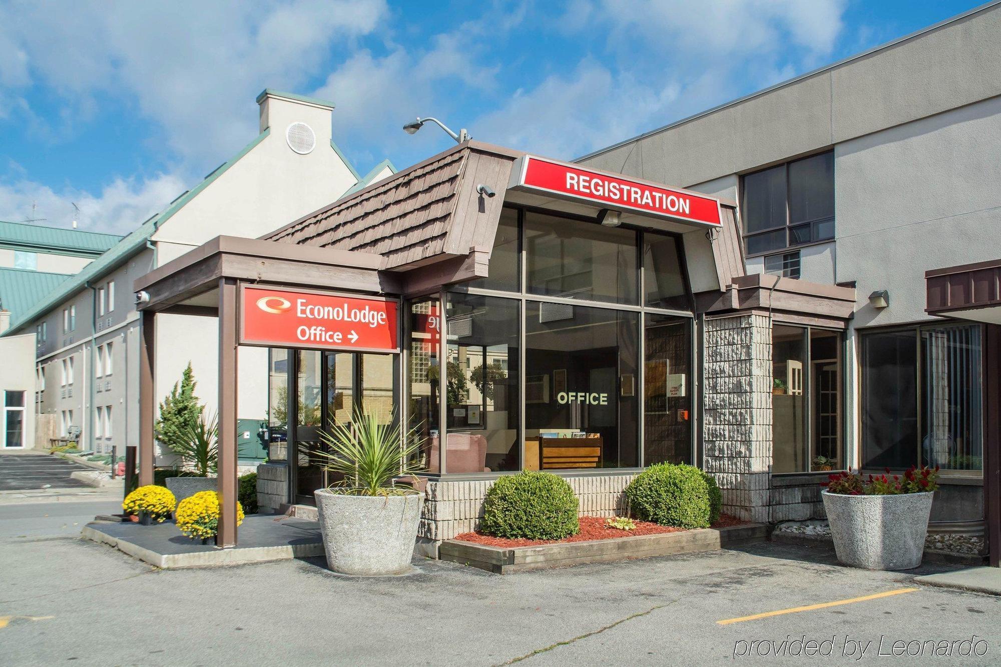 Econo Lodge By The Falls Niagara Falls Exterior foto
