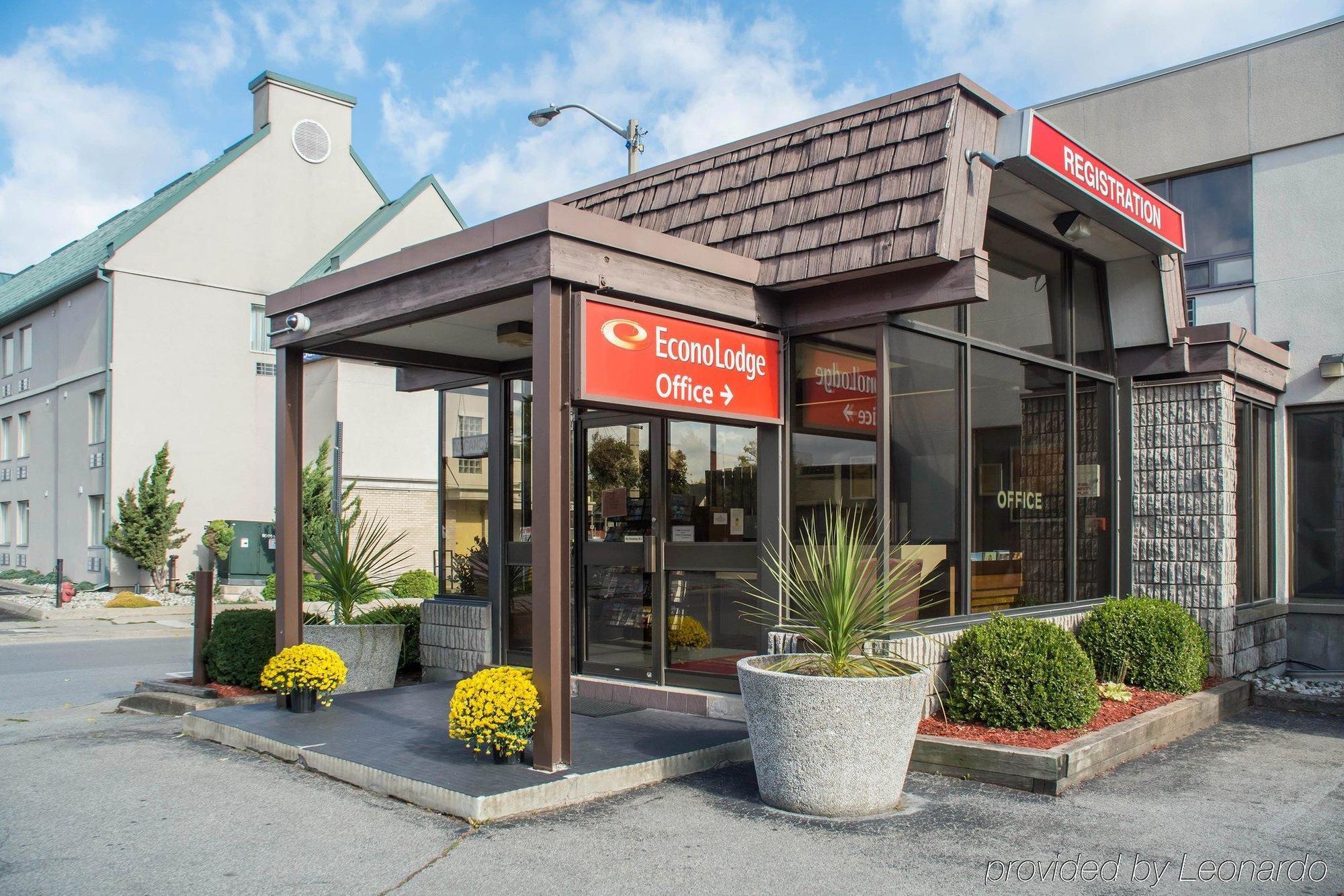 Econo Lodge By The Falls Niagara Falls Exterior foto